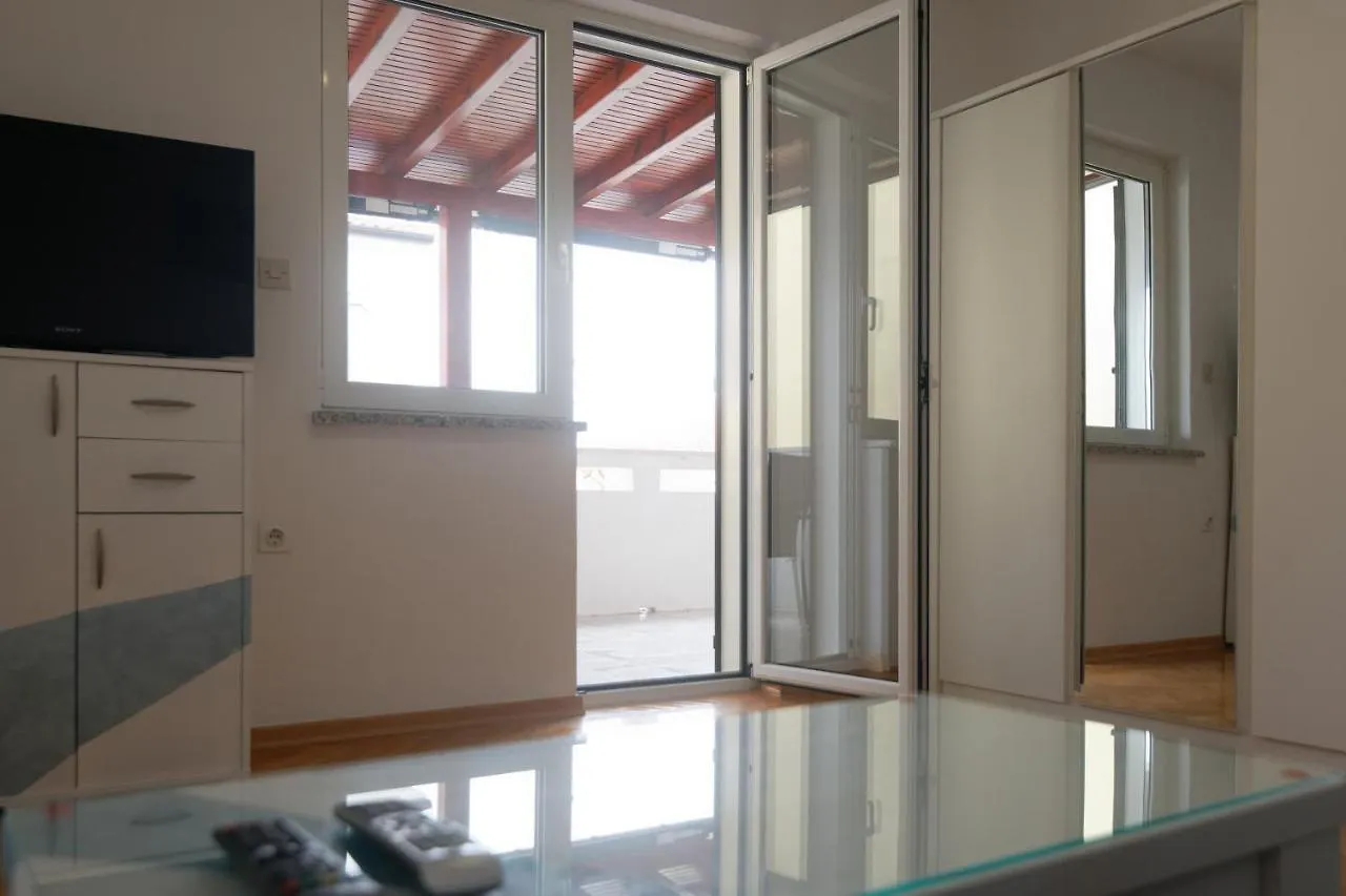 Apartments Jasna 4 Novigrad  0*, Novigrad (Istria) Croatia